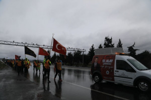 Başkan Çetin 57.Alay Yürüyüşüne Katıldı